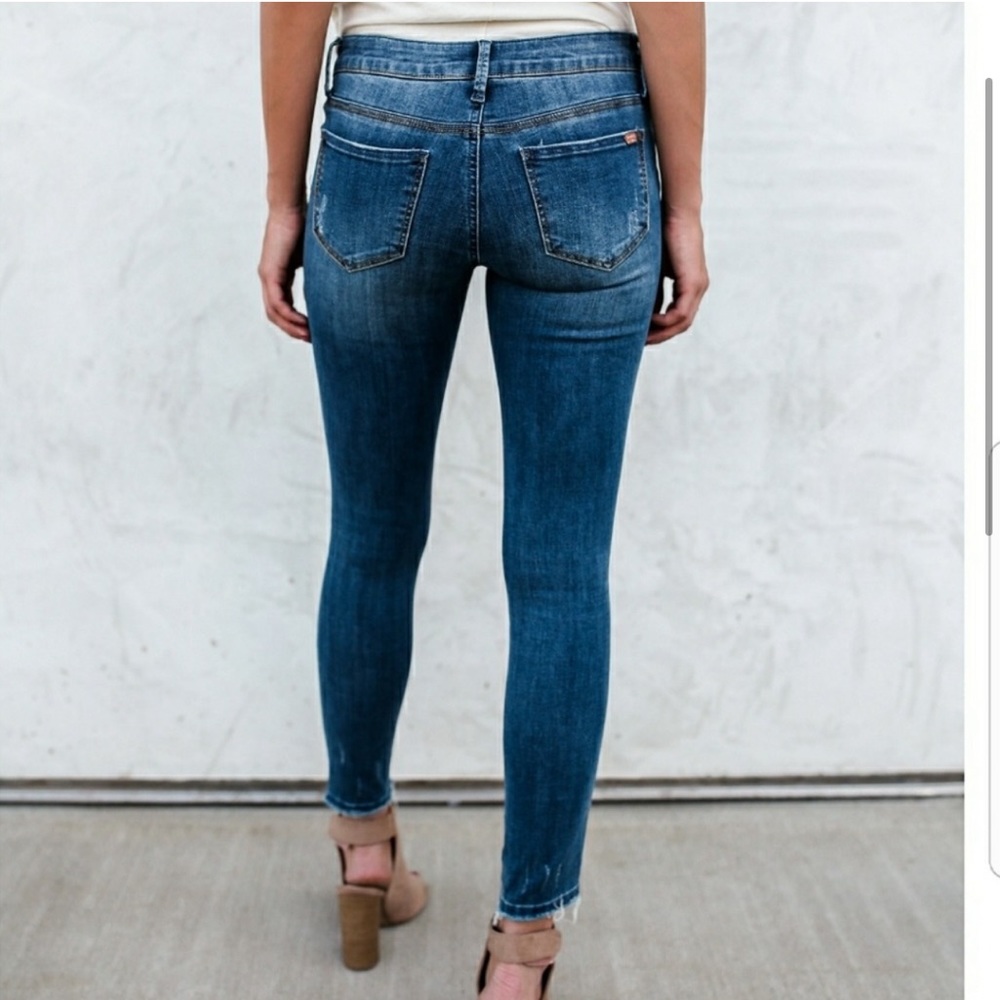 Vici A2 Jeans Asher Medium Rise Distressed Skinny Jeans New - Picture 2 of 11